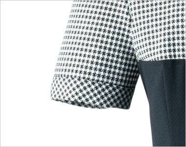 袖口が切り替えてある半袖