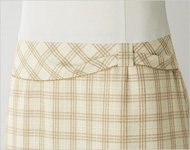ウエストのベルトループでデザインのアクセントを