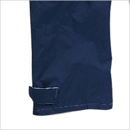 調節タブと袖口ゴムで手首をしっかりフィットし水の侵入を防御