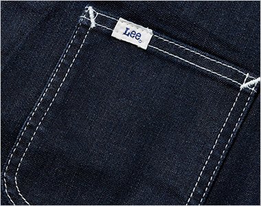 Leeのピスネームの付いた左胸ポケット