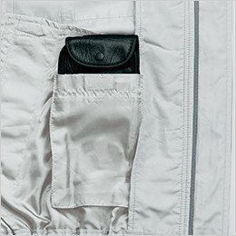 左内側 バッテリー専用ポケット