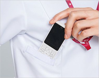 1016EW FOLK(フォーク) ZIP SCRUB メンズスクラブ(男性用) PHSの出し入れがしやすいサイズと位置に設けられたポケット